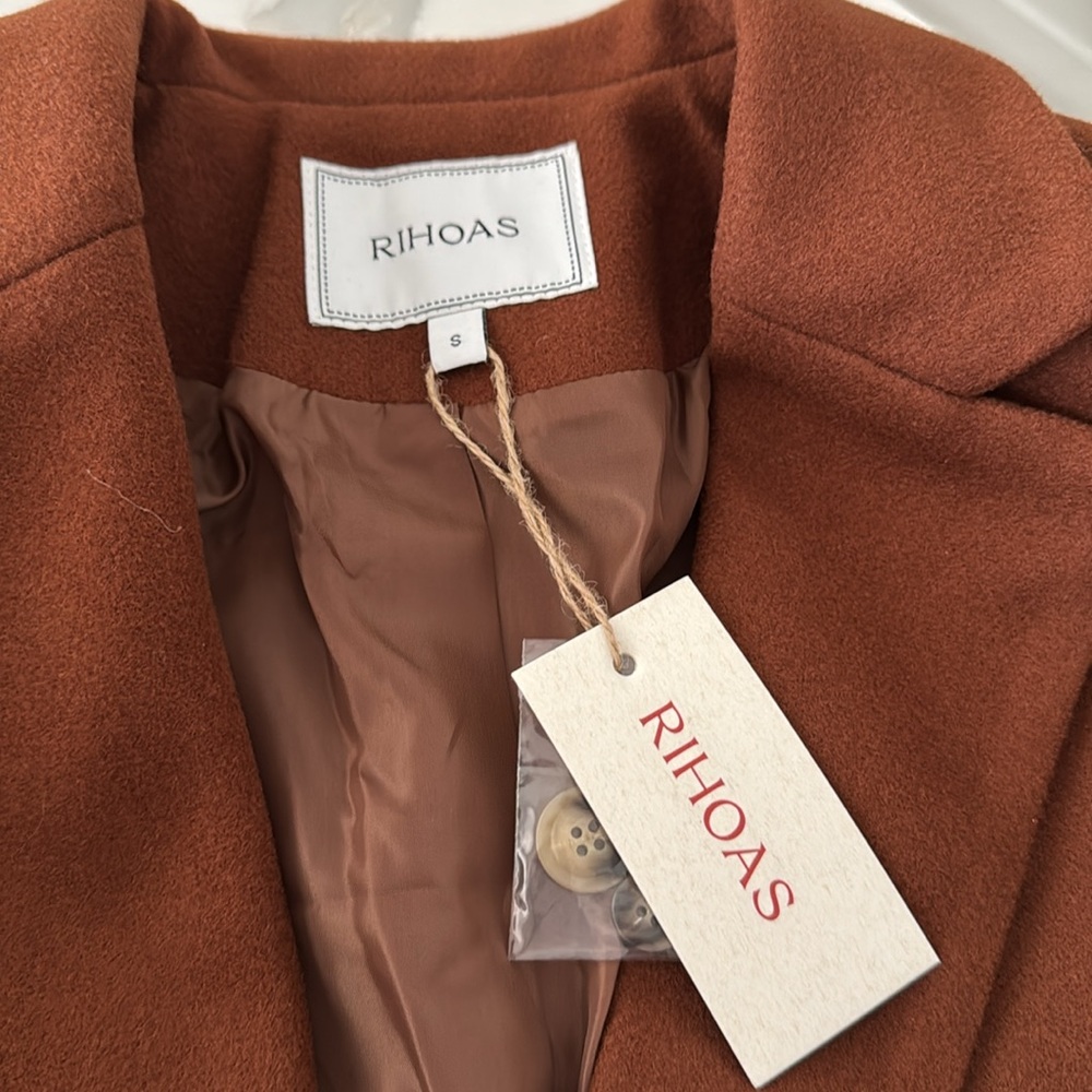 Rihoas The Solid Collared Single Button Blazer Brown Blazer
NWT - Picture 9 of 10